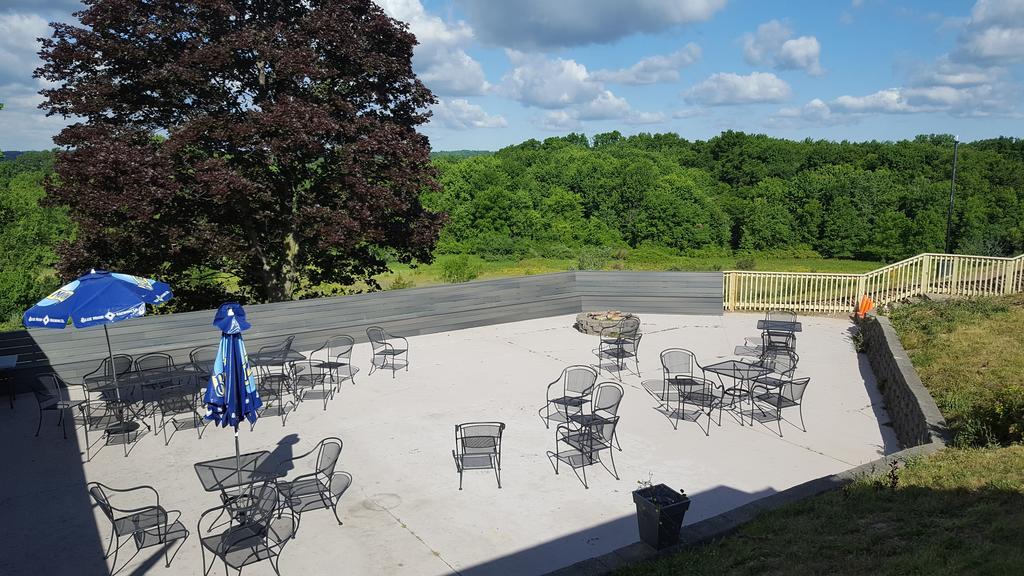 Finger Lakes Hotel Farmington Exterior photo