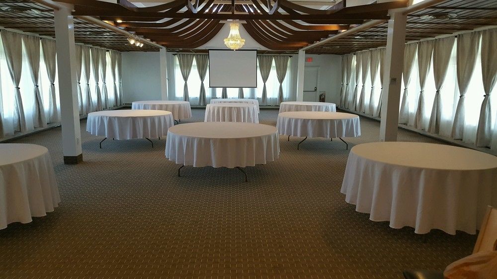 Finger Lakes Hotel Farmington Exterior photo